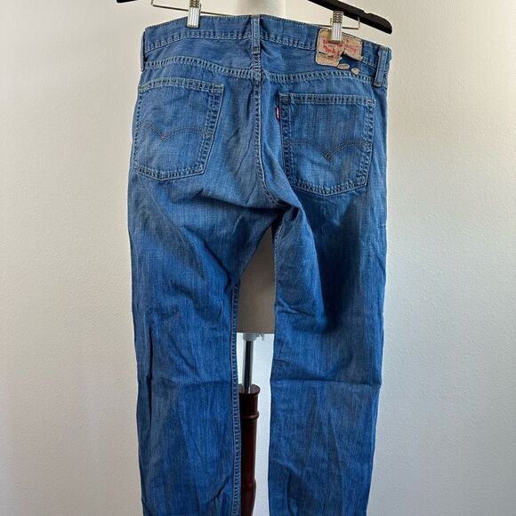 EUC Vintage Men’s Levi’s Jeans - Picture 5 of 9